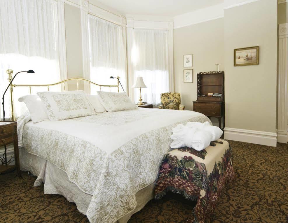 וונקובר O Canada House Bed & Breakfast מראה חיצוני תמונה